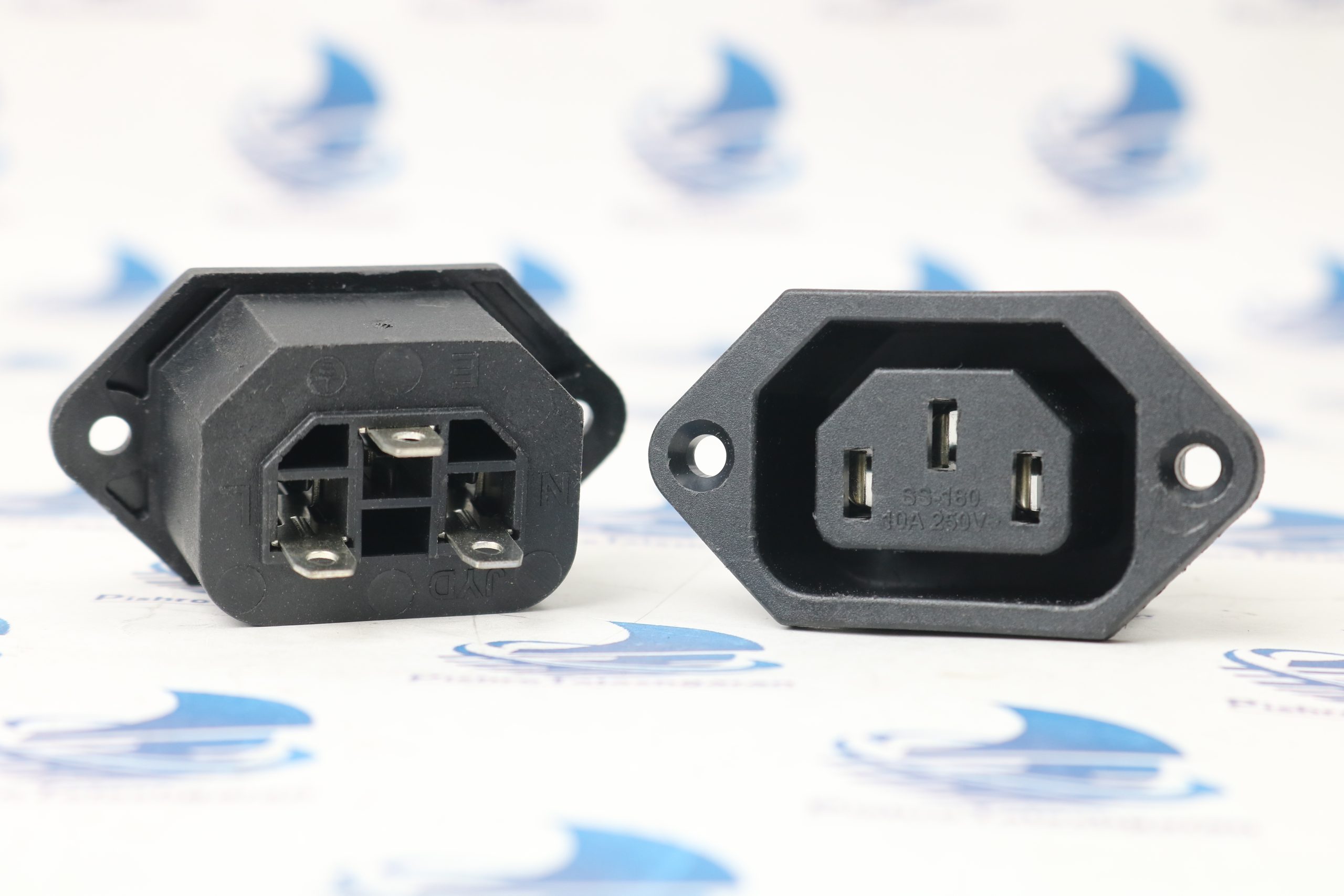 قیمت سوکت مادگی پاور روپنلی خرید سوکت مادگی پاور رو جعبه ای 10 آمپر